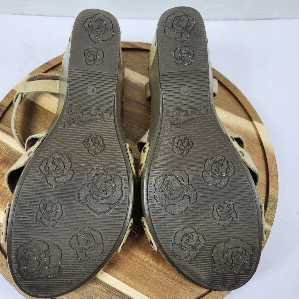 Dansko Womens 41‎ Leather Wedge Sandals Beige Studded Strappy 1907039300